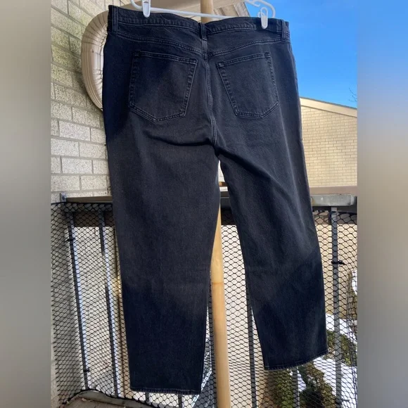 A&F Ultra High Rise The 90s Straight Leg Black Jeans Size 35 Plus Size 20 Short - Picture 4 of 13